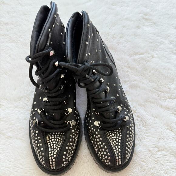 Valentino women boots with studs size 37 Authentic - Picture 1 of 6